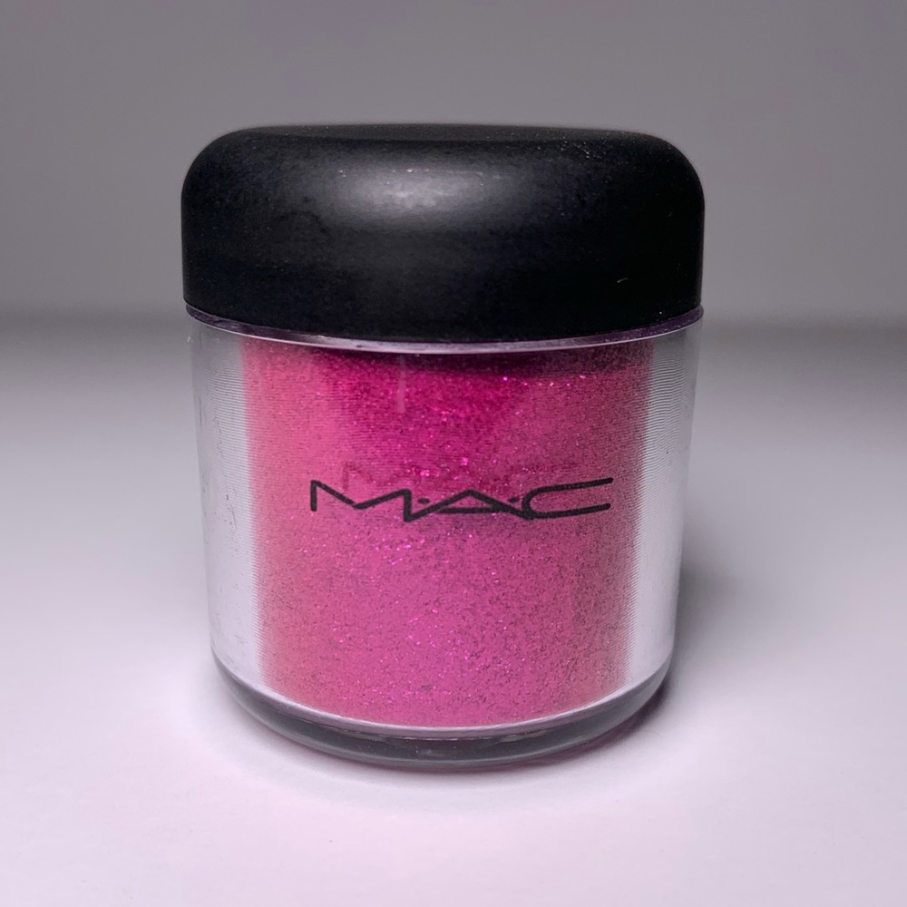 Brand New Reflects Very Pink Mac Cosmetics